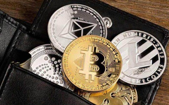 比特币为何跌约8%触及三周低点？是否面临失守上升趋势线的风险？